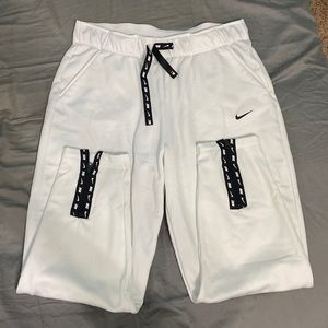 Women's Nike Therma Insulated Training Joggers